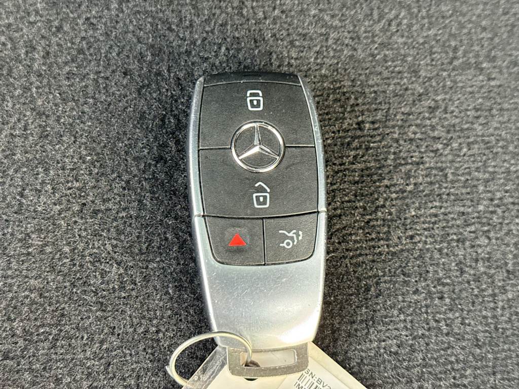 Thumbnail: 2025 Mercedes-Benz GLS - 17