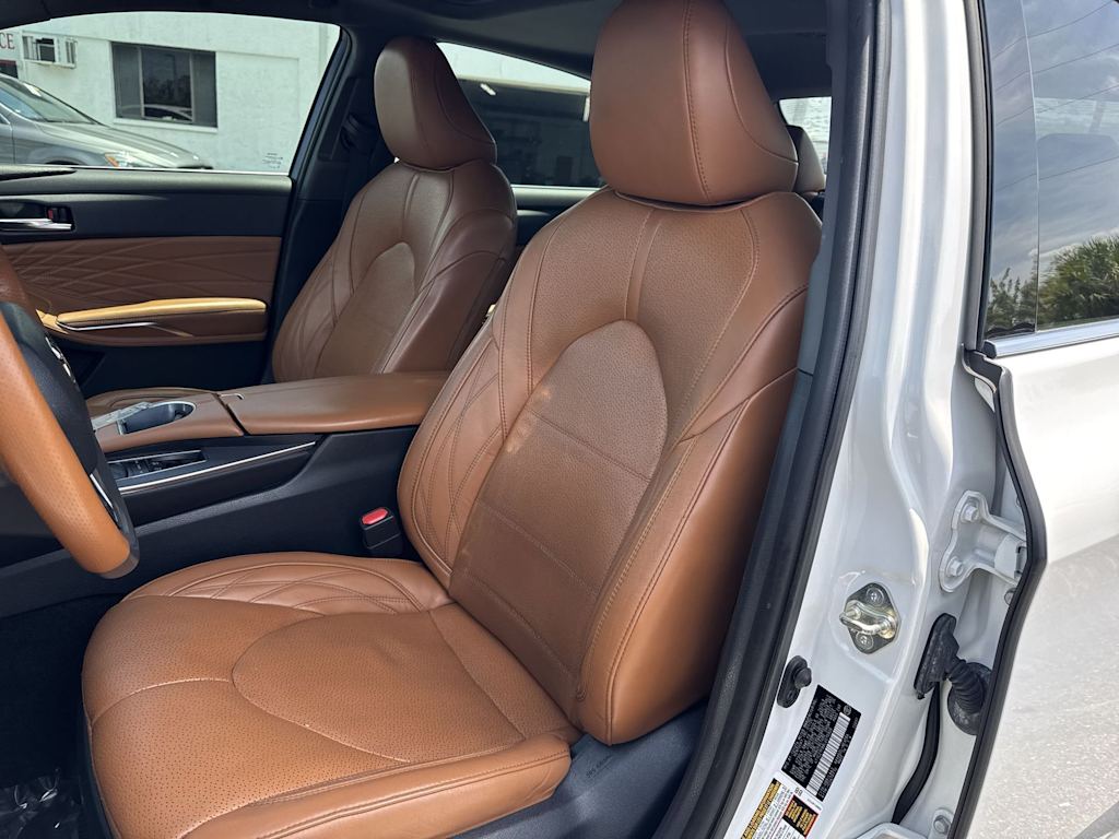 Thumbnail: 2020 Toyota Avalon - 10