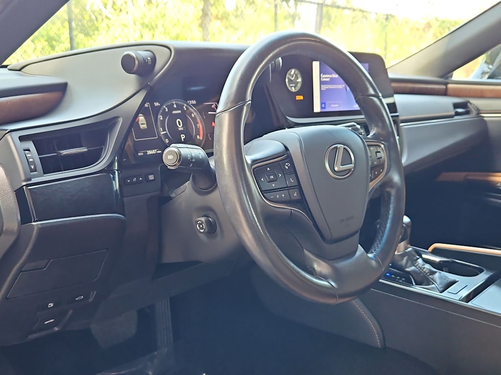 Thumbnail: 2023 Lexus ES - 2