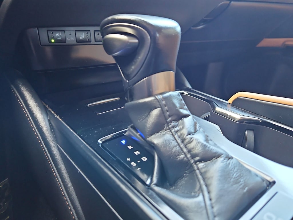 Thumbnail: 2023 Lexus ES - 14