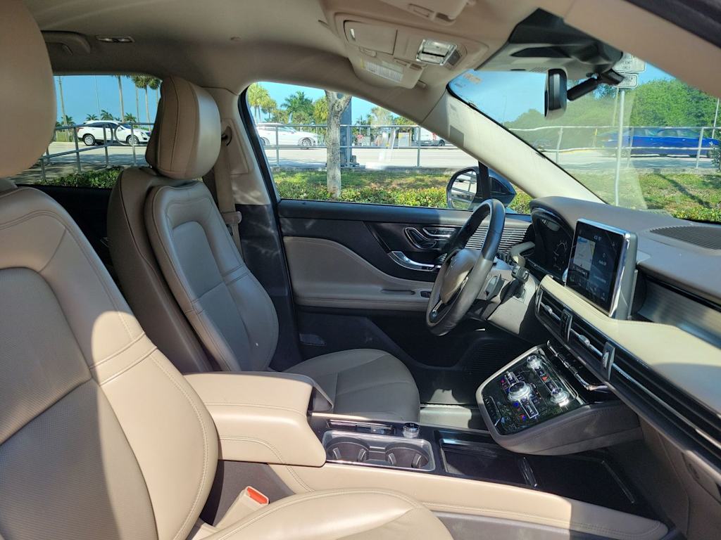 Thumbnail: 2020 Lincoln Corsair - 11