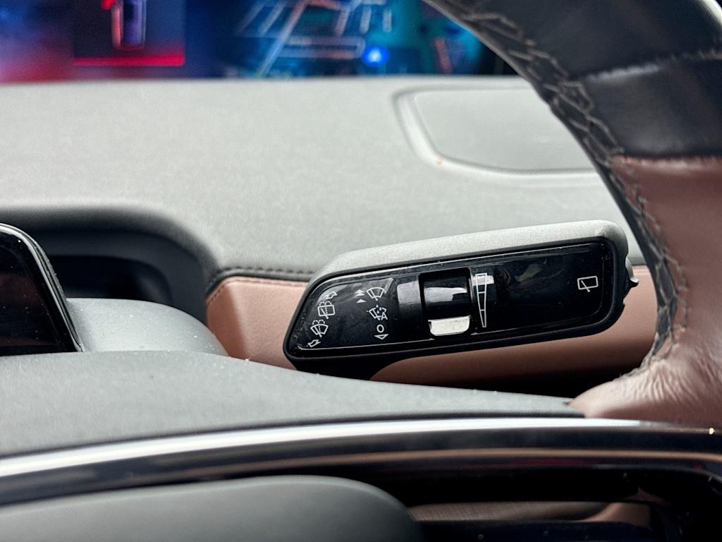 Thumbnail: 2025 Lincoln Navigator - 36