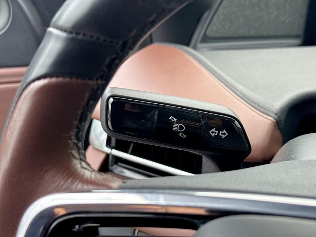 Thumbnail: 2025 Lincoln Navigator - 37