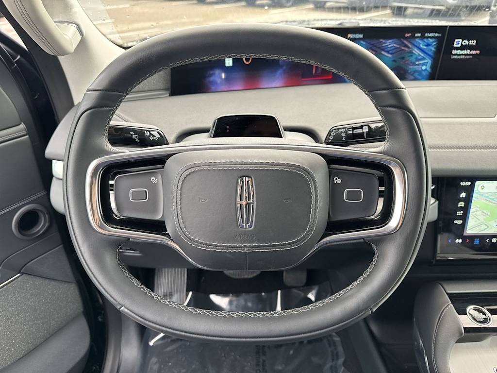 Thumbnail: 2025 Lincoln Navigator - 10