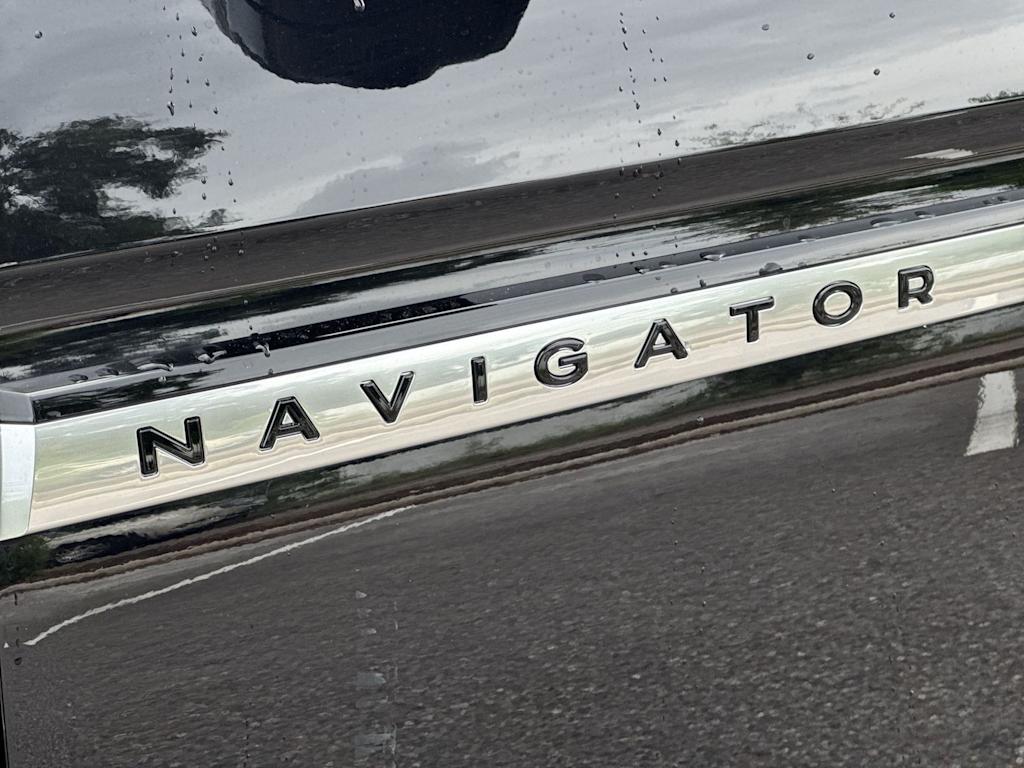 Thumbnail: 2025 Lincoln Navigator - 26