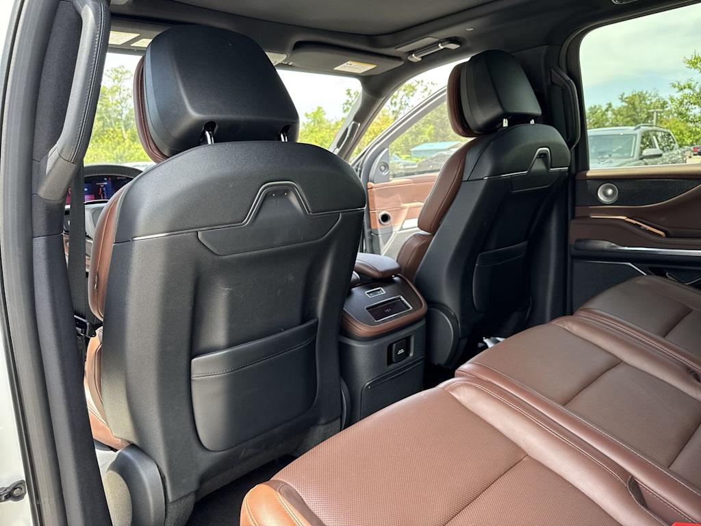 Thumbnail: 2025 Lincoln Navigator - 13