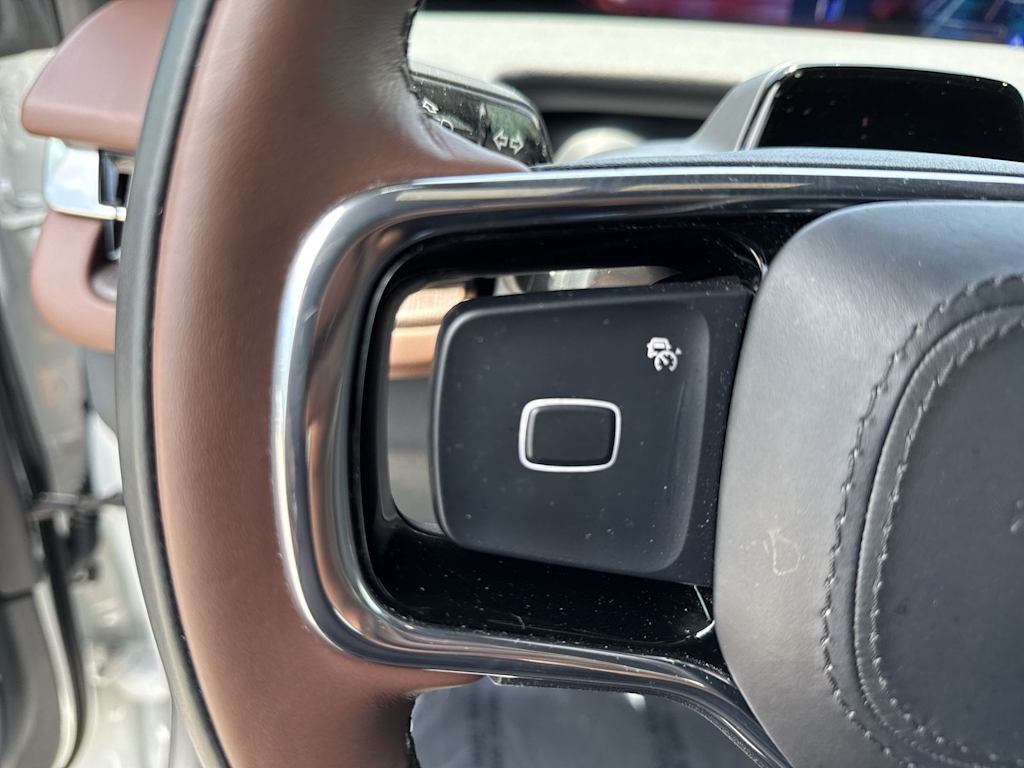 Thumbnail: 2025 Lincoln Navigator - 24