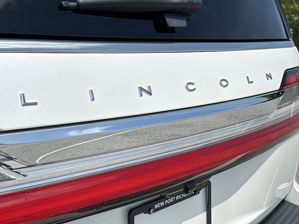 Thumbnail: 2018 Lincoln Navigator - 29