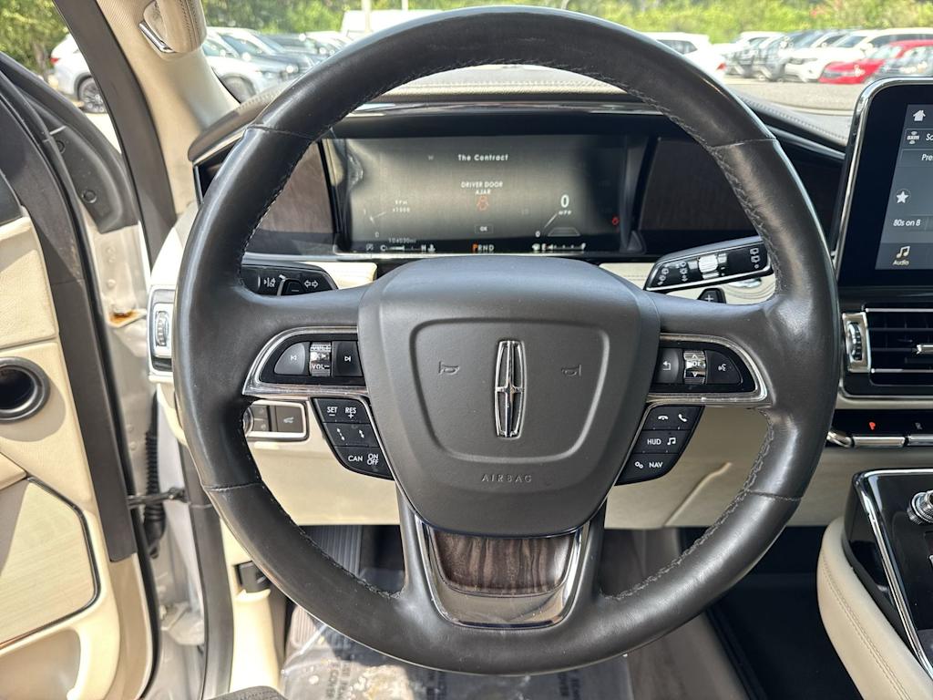 Thumbnail: 2018 Lincoln Navigator - 10
