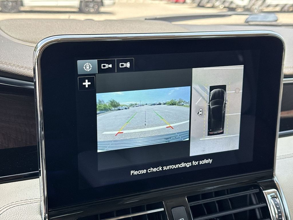 Thumbnail: 2018 Lincoln Navigator - 38