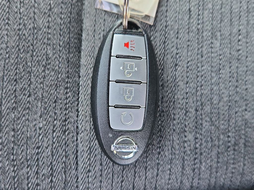 Thumbnail: 2021 Nissan Rogue - 18