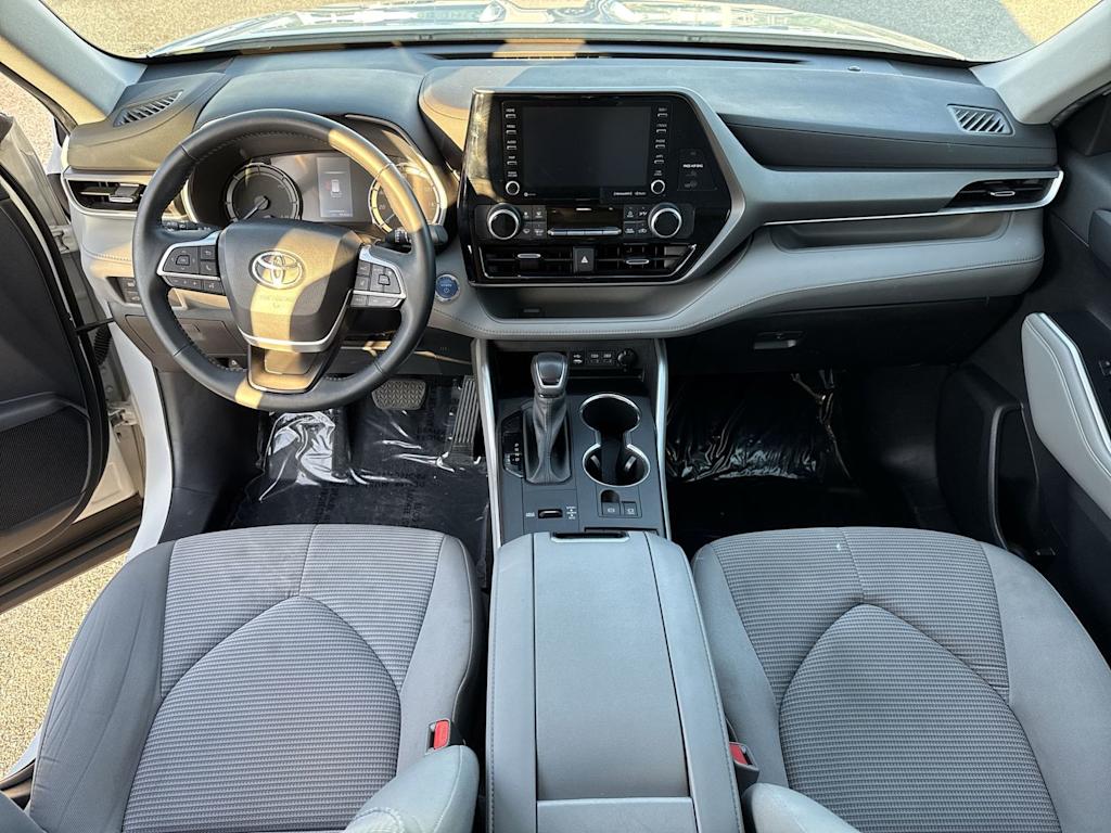 Thumbnail: 2022 Toyota Highlander - 2