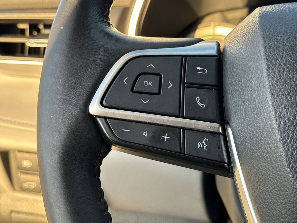 Thumbnail: 2022 Toyota Highlander - 33