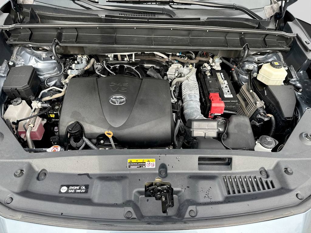 Thumbnail: 2022 Toyota Highlander - 9