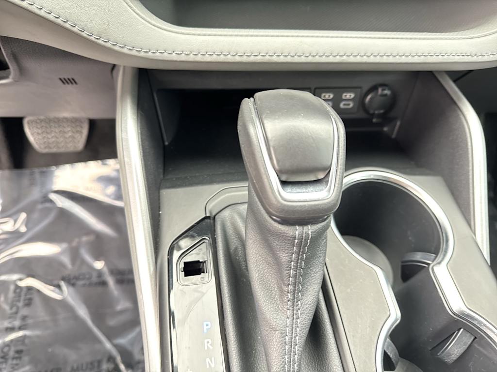 Thumbnail: 2023 Toyota Highlander - 16