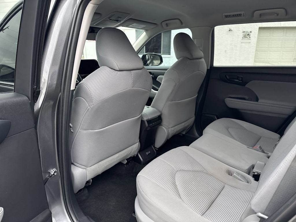 Thumbnail: 2023 Toyota Highlander - 13