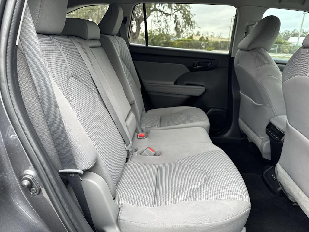 Thumbnail: 2023 Toyota Highlander - 26