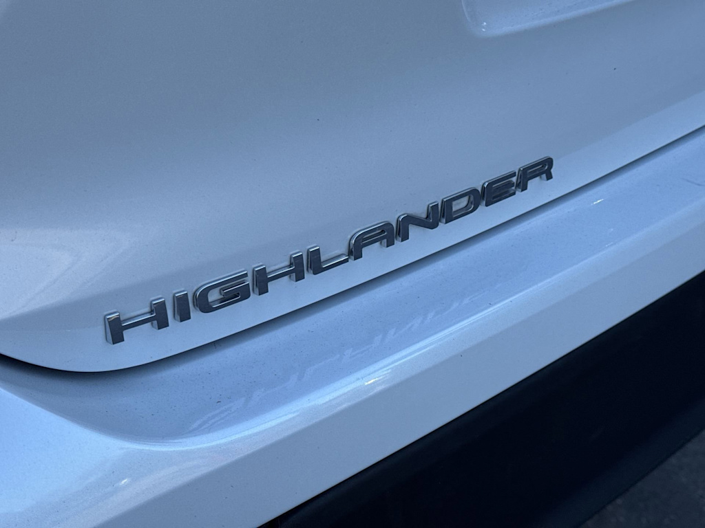 Thumbnail: 2024 Toyota Highlander - 24