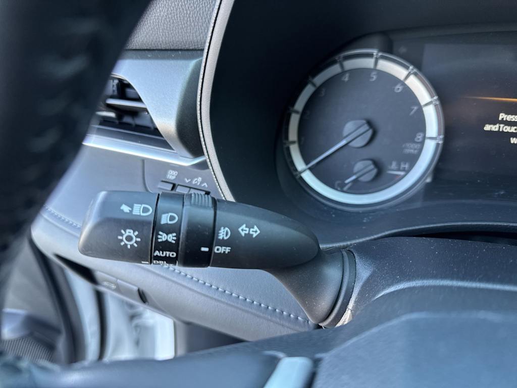 Thumbnail: 2024 Toyota Highlander - 16