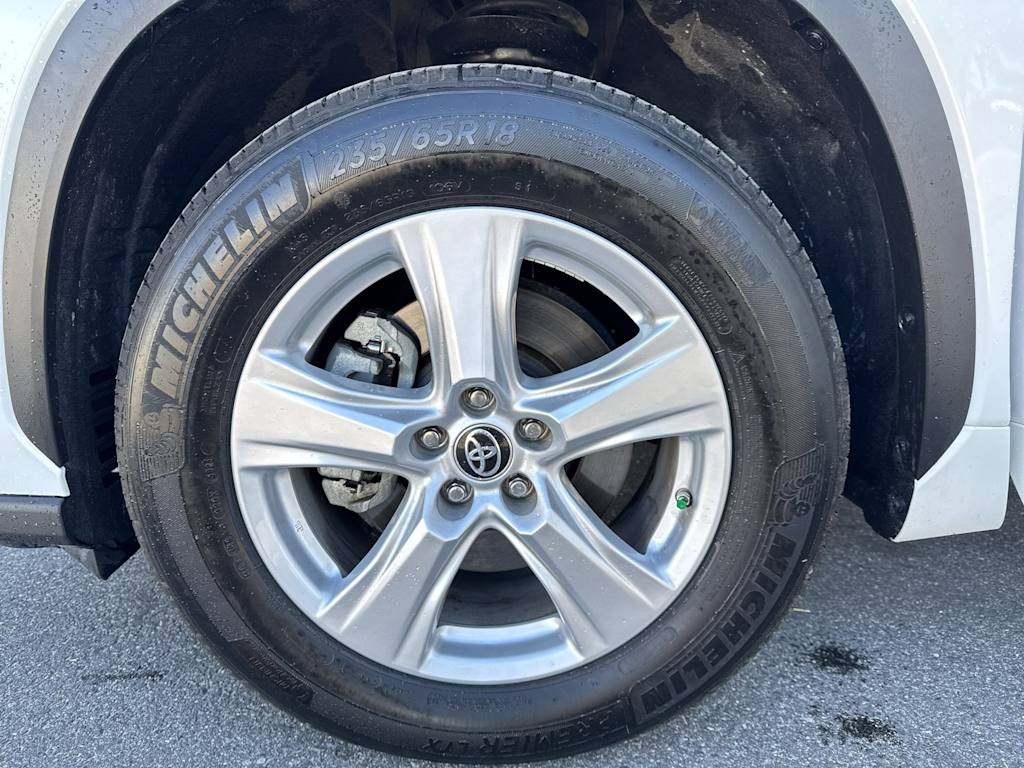 Thumbnail: 2024 Toyota Highlander - 8