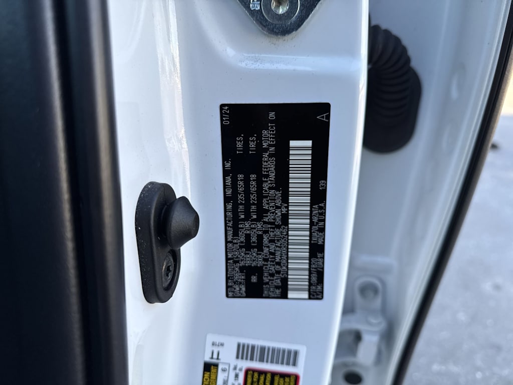 Thumbnail: 2024 Toyota Highlander - 20