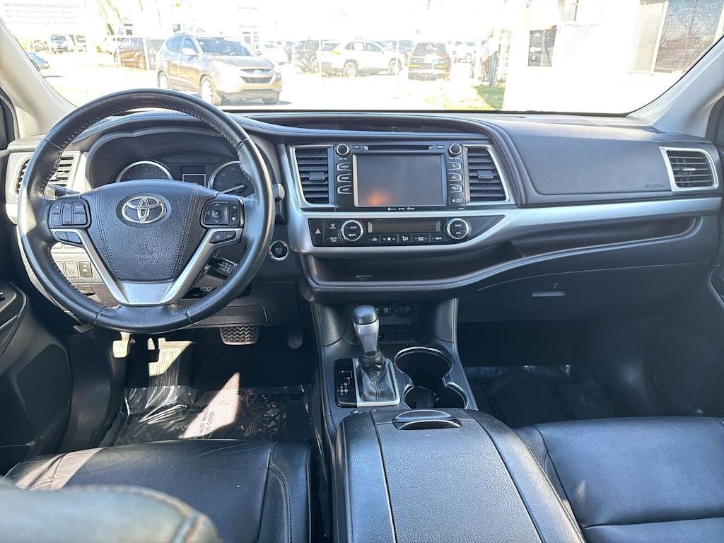Thumbnail: 2018 Toyota Highlander - 10