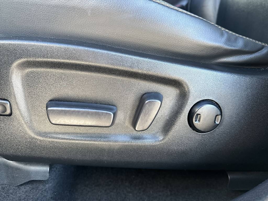 Thumbnail: 2018 Toyota Highlander - 24