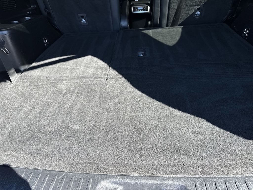 Thumbnail: 2018 Toyota Highlander - 18