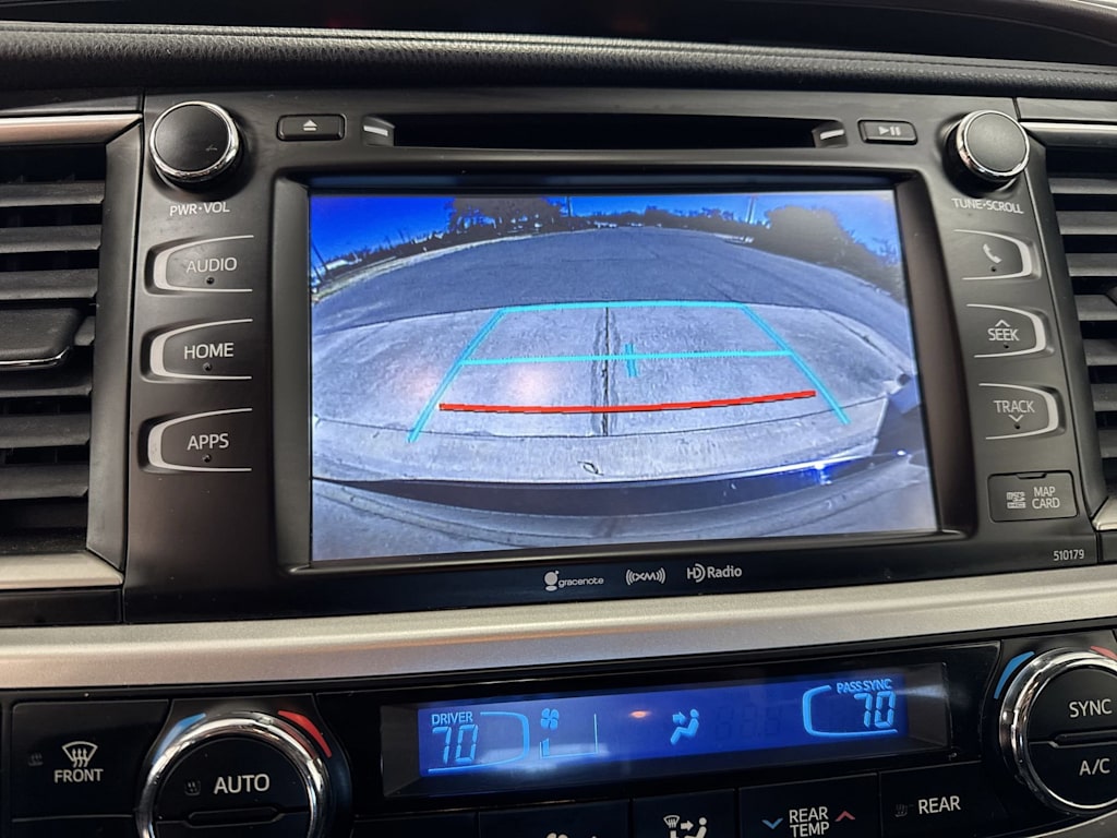 Thumbnail: 2018 Toyota Highlander - 33