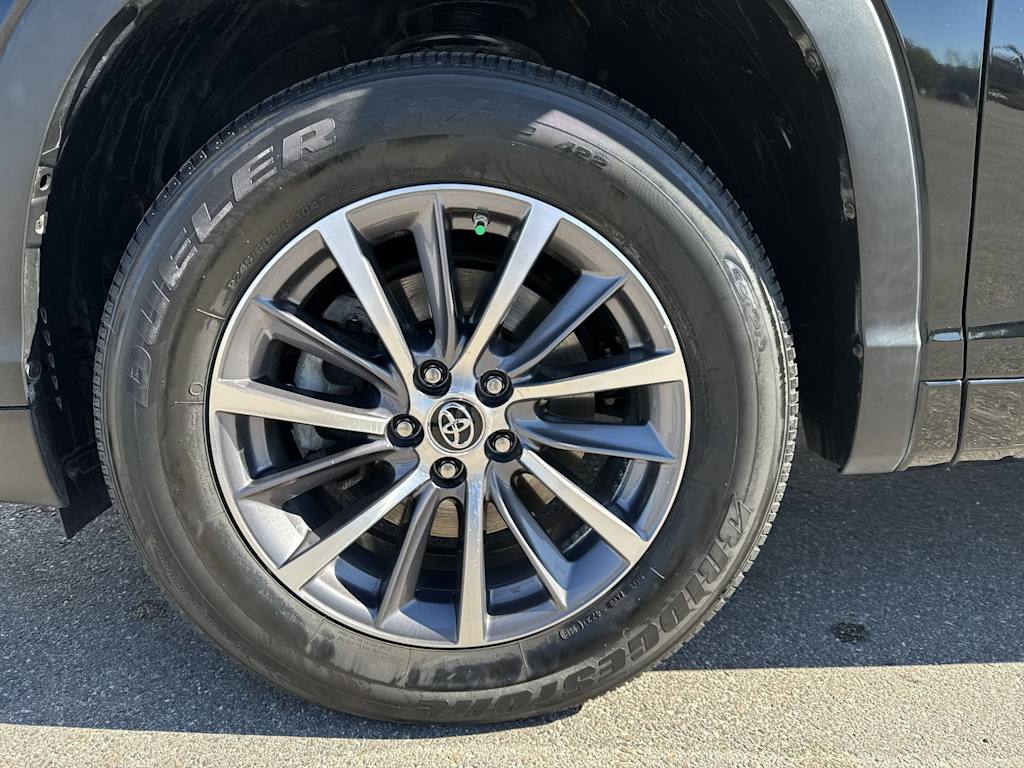 Thumbnail: 2018 Toyota Highlander - 8