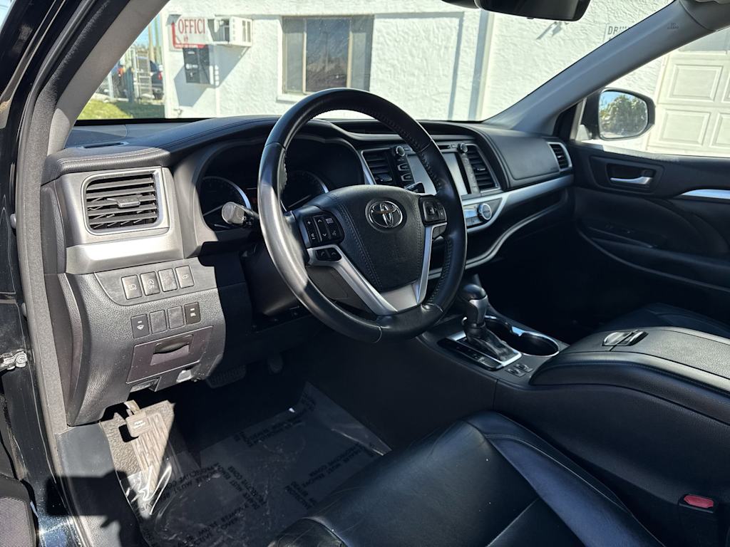 Thumbnail: 2018 Toyota Highlander - 2