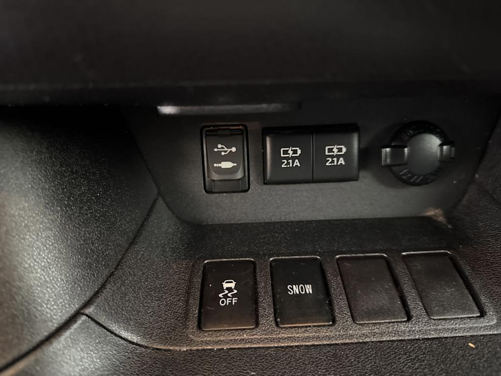 Thumbnail: 2018 Toyota Highlander - 35