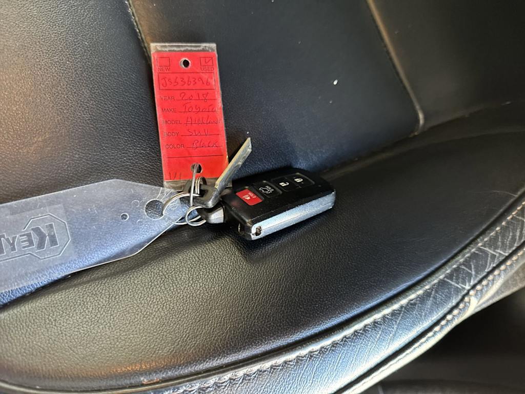 Thumbnail: 2018 Toyota Highlander - 19