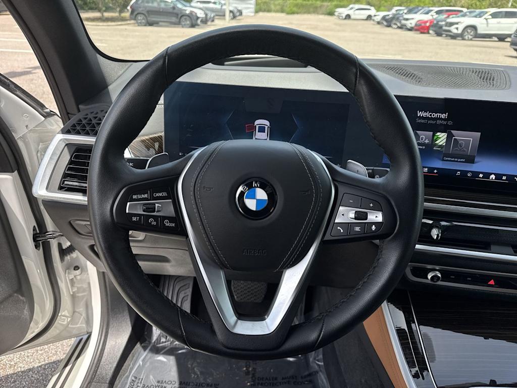 Thumbnail: 2026 BMW X5 - 10