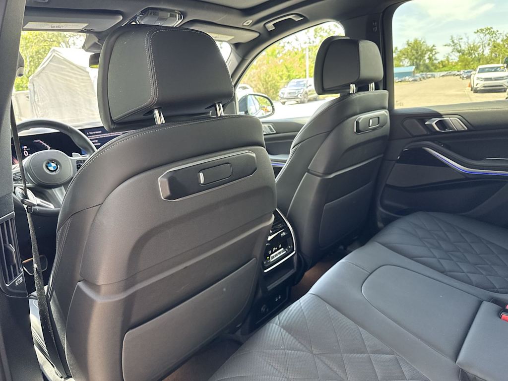 Thumbnail: 2026 BMW X5 - 13