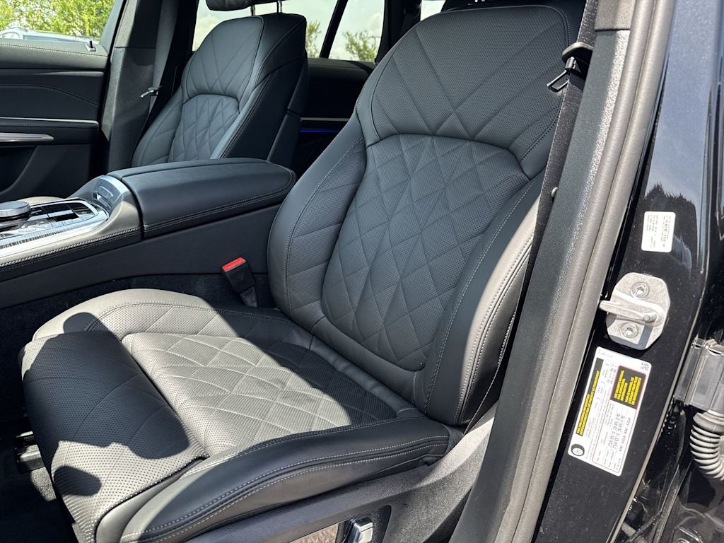 Thumbnail: 2026 BMW X5 - 11