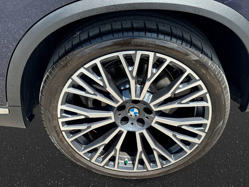 Thumbnail: 2025 BMW X5 - 8