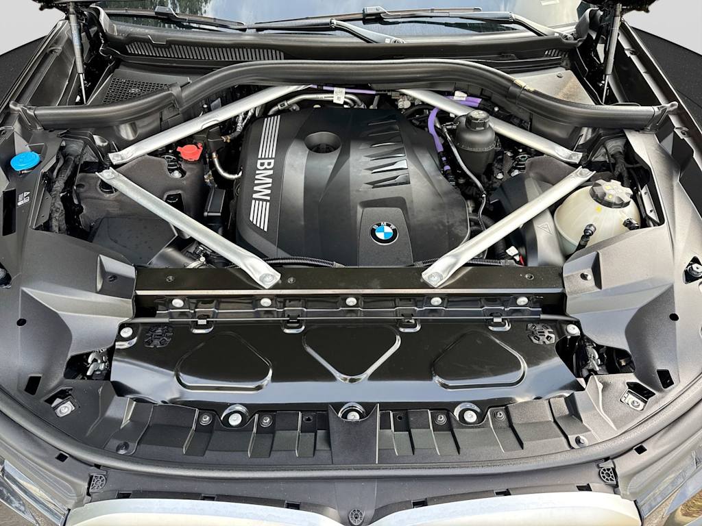 Thumbnail: 2025 BMW X7 - 8