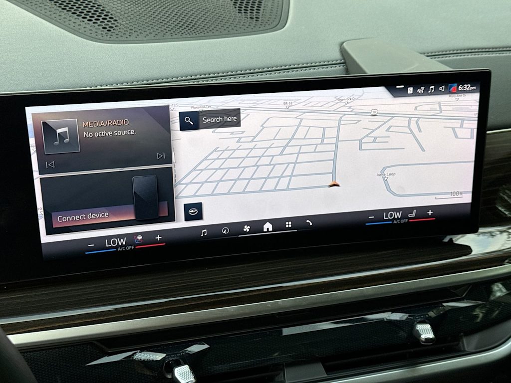 Thumbnail: 2025 BMW X7 - 14