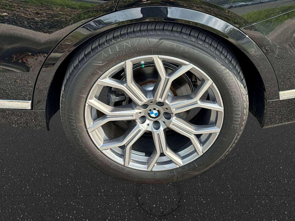 Thumbnail: 2025 BMW X7 - 7