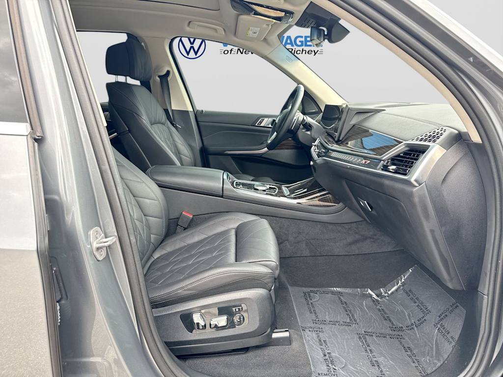 Thumbnail: 2024 BMW X7 - 34