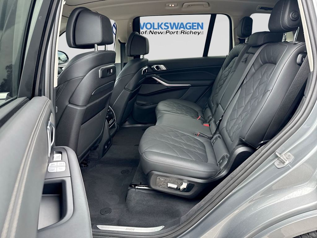 Thumbnail: 2024 BMW X7 - 32