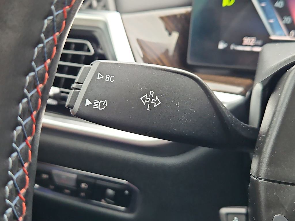 Thumbnail: 2023 BMW X7 - 33