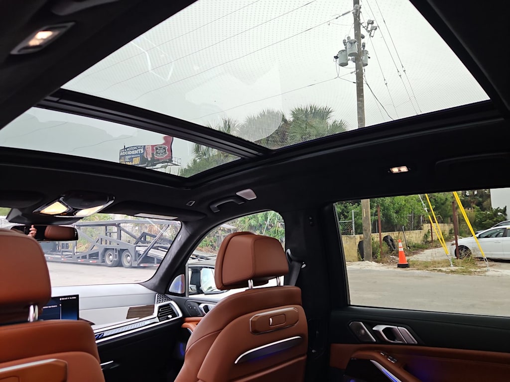 Thumbnail: 2023 BMW X7 - 28