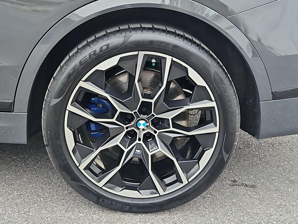 Thumbnail: 2023 BMW X7 - 24