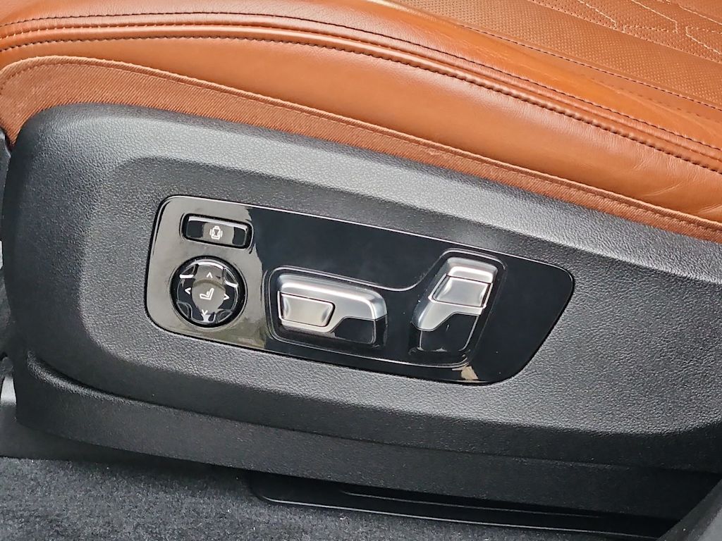 Thumbnail: 2023 BMW X7 - 25