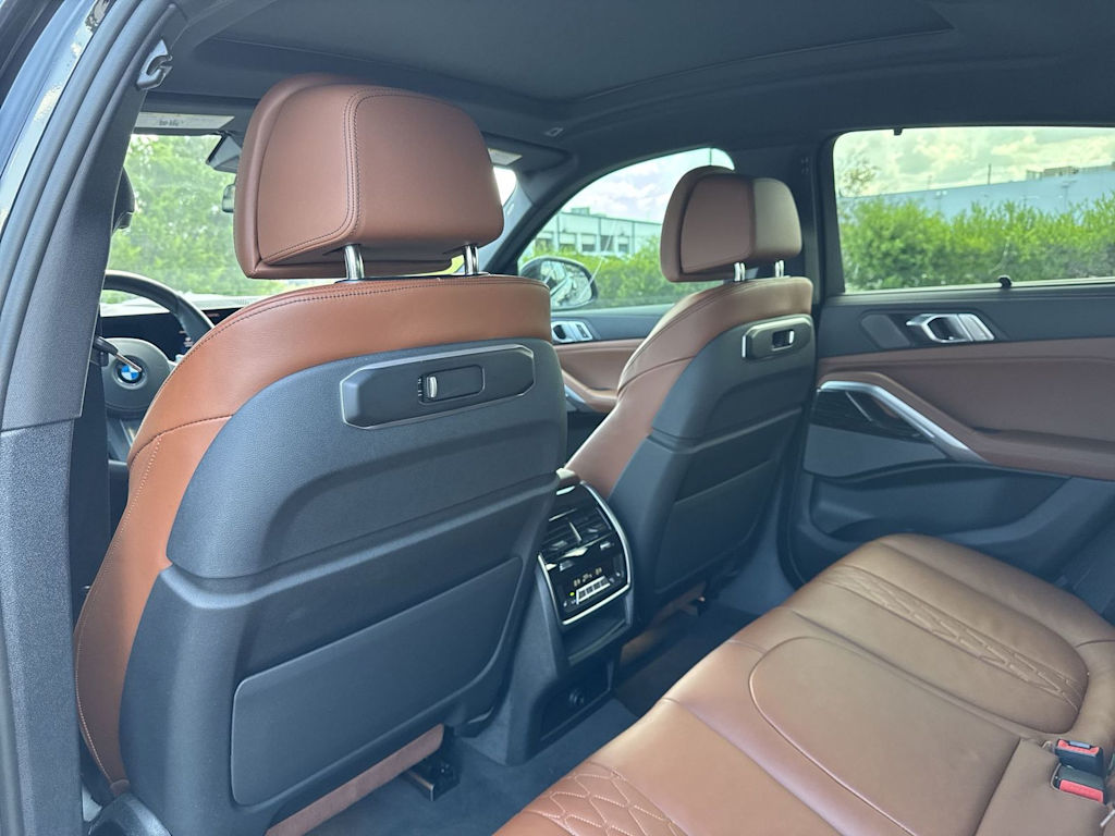 Thumbnail: 2026 BMW X6 - 13