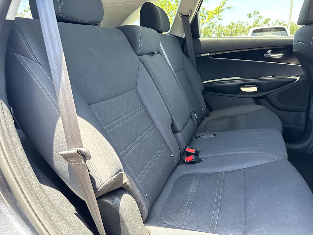 Thumbnail: 2020 Kia Sorento - 24