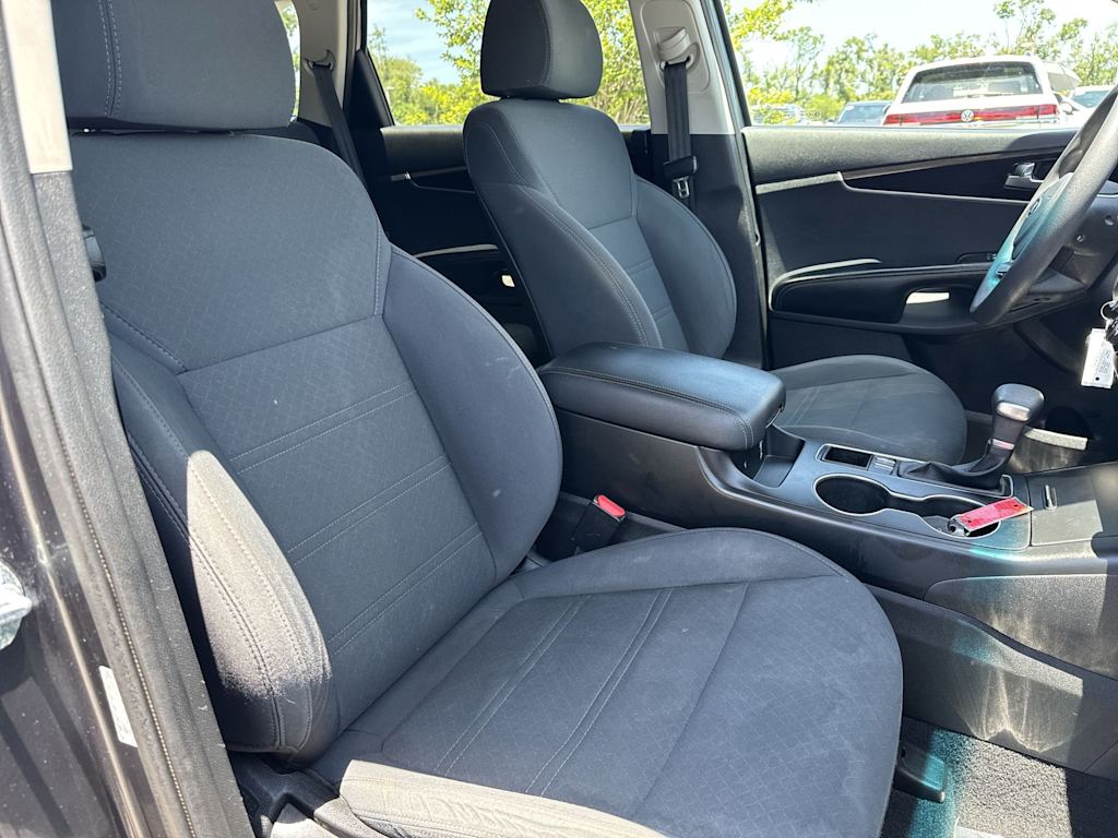 Thumbnail: 2020 Kia Sorento - 11
