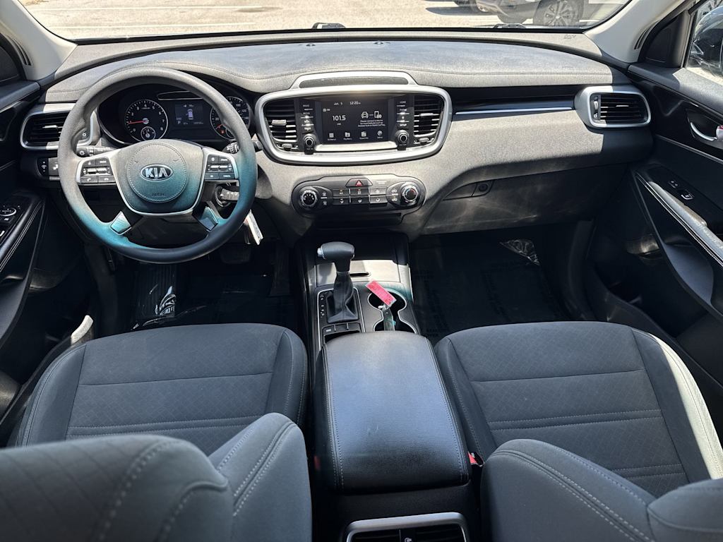 Thumbnail: 2020 Kia Sorento - 9